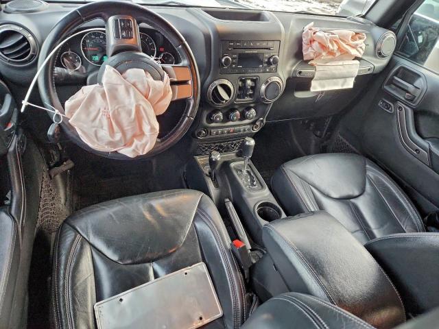 Jeep Wrangler Sahara Image 4