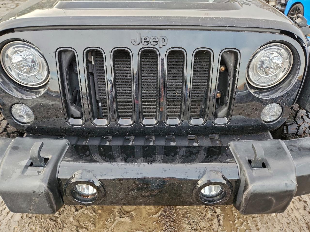 Jeep Wrangler Sahara Image 12