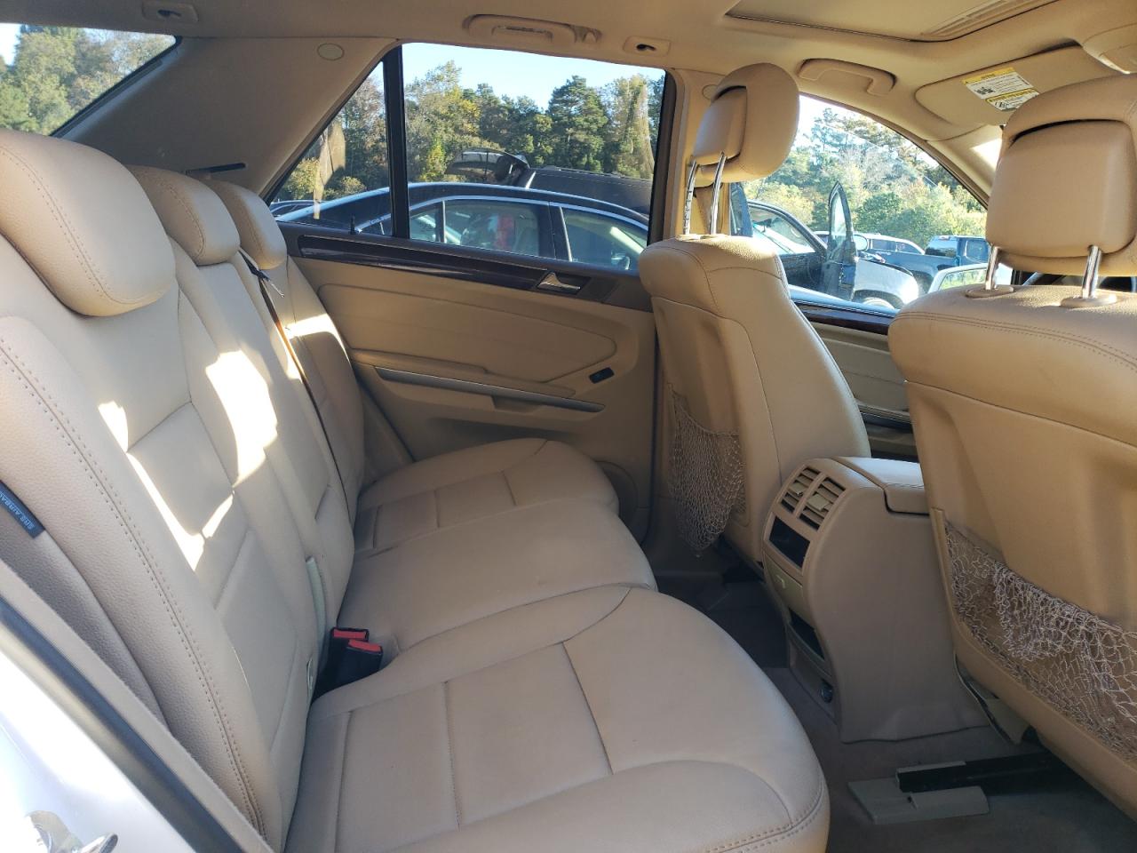 Mercedes-Benz M-Class 350 4matic Image 8