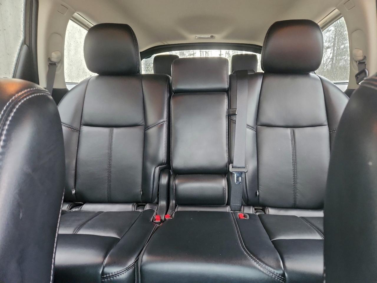 Nissan Pathfinder S Image 7