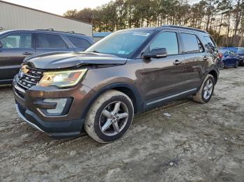  Salvage Ford Explorer