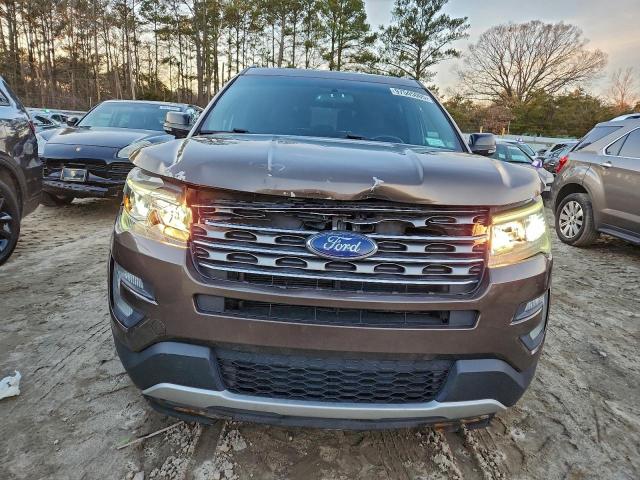 Ford Explorer Xlt Image 5