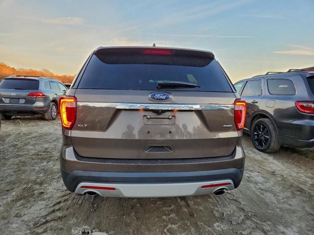 Ford Explorer Xlt Image 9