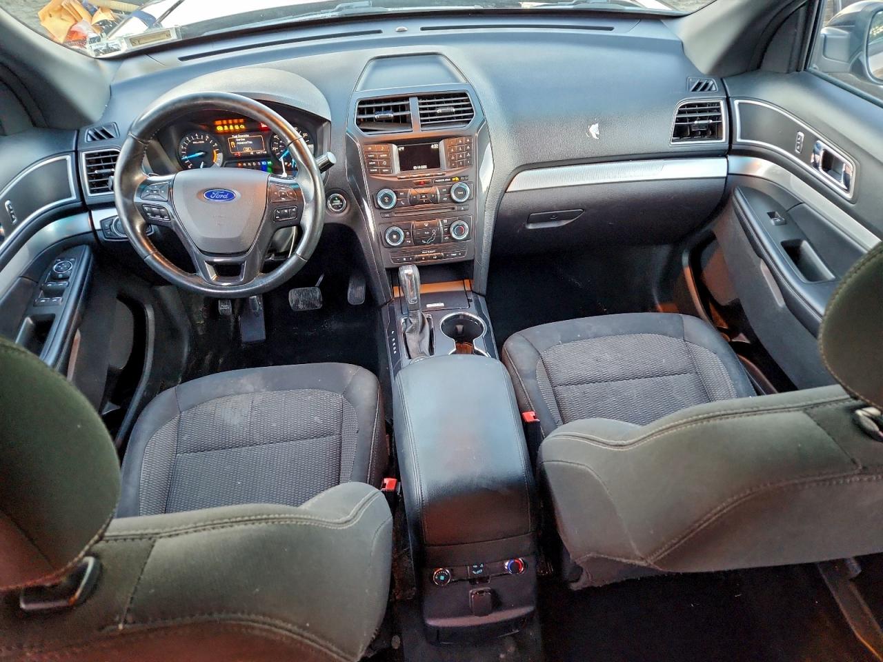 Ford Explorer Xlt Image 4