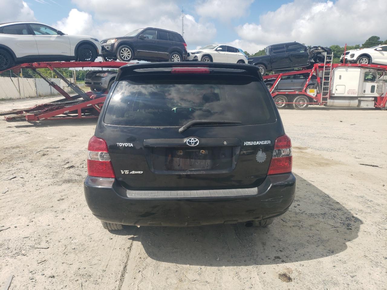 Toyota Highlander Sport Image 9