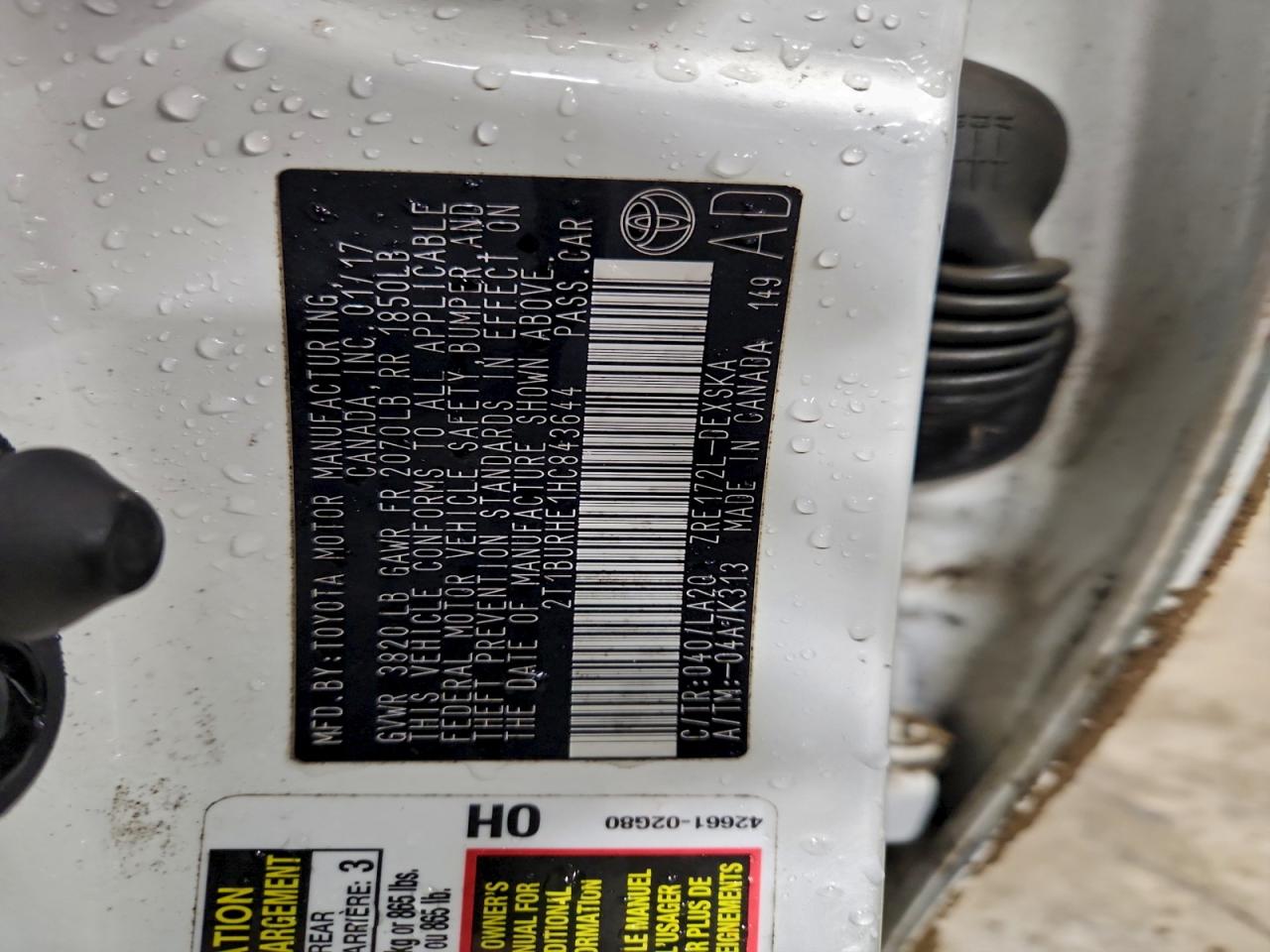 Toyota Corolla L Image 8