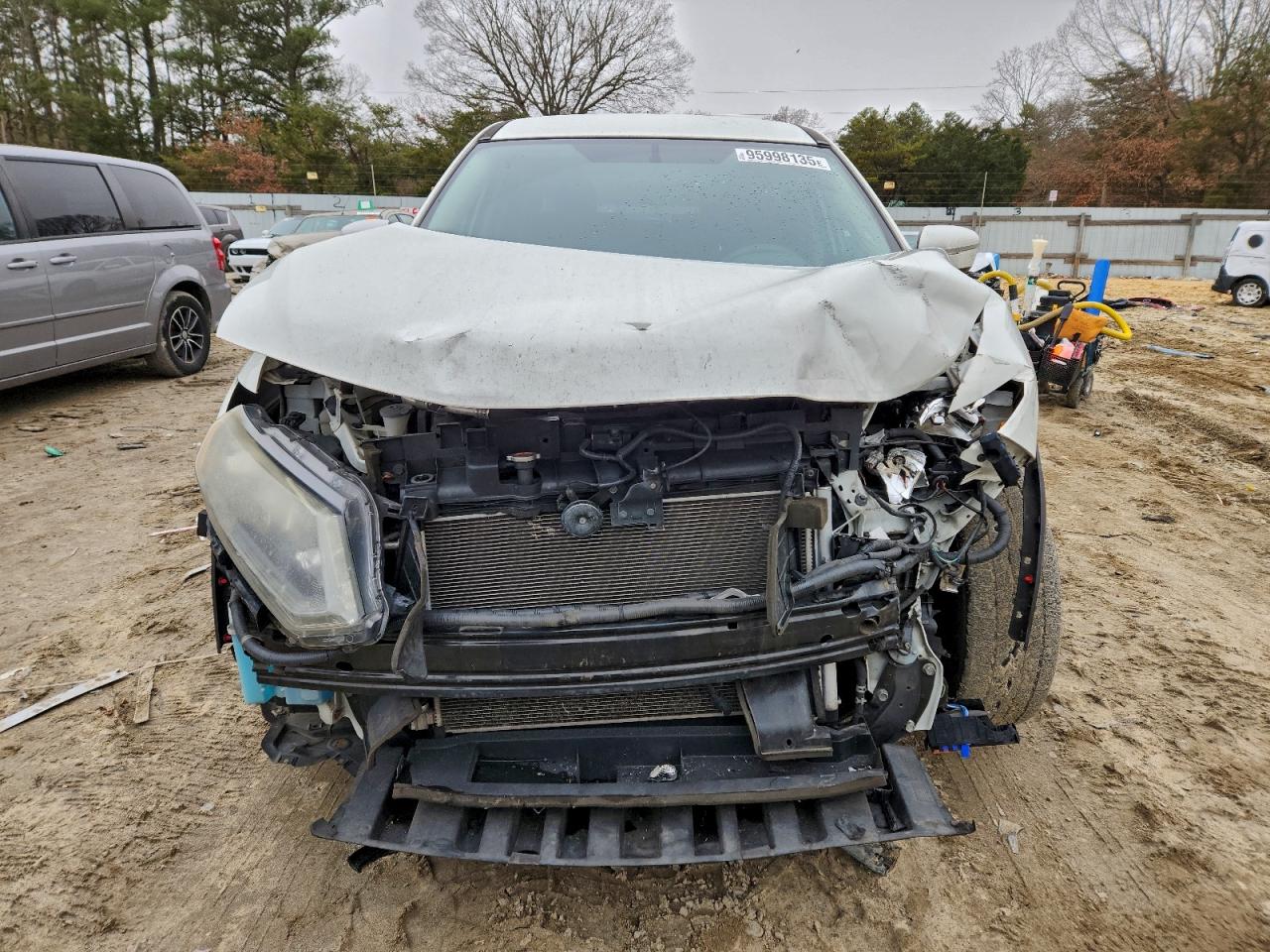 Nissan Rogue S Image 3