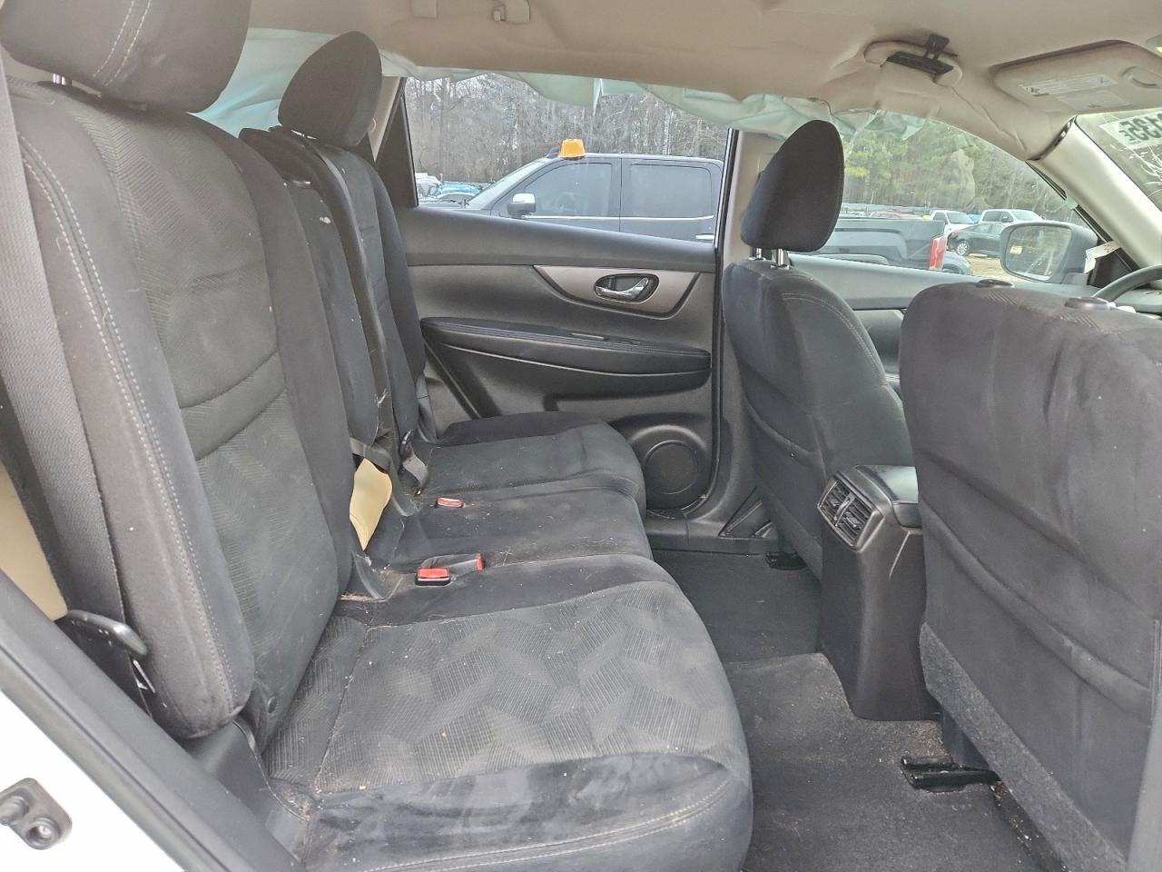 Nissan Rogue S Image 12