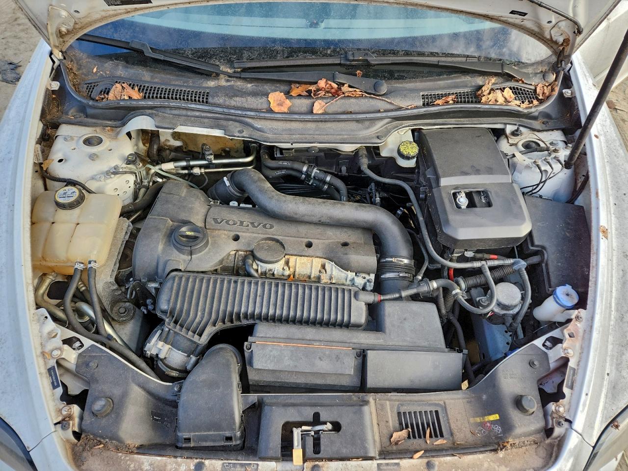 Volvo C70 T5 Image 11