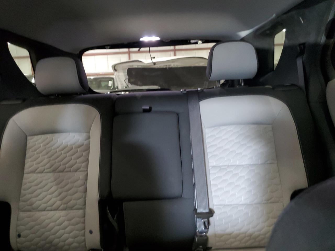 Chevrolet Equinox Ls Image 12