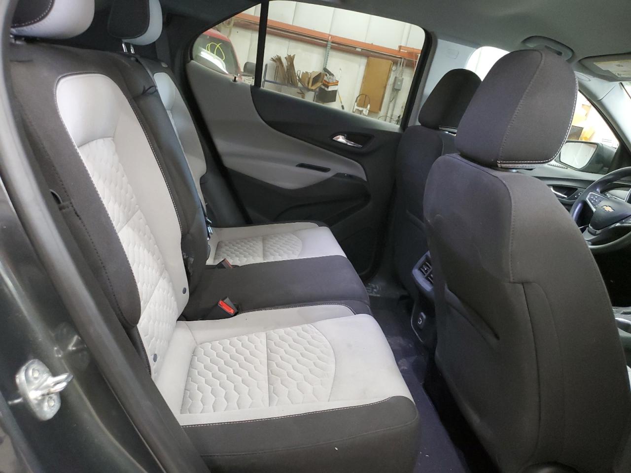 Chevrolet Equinox Ls Image 4