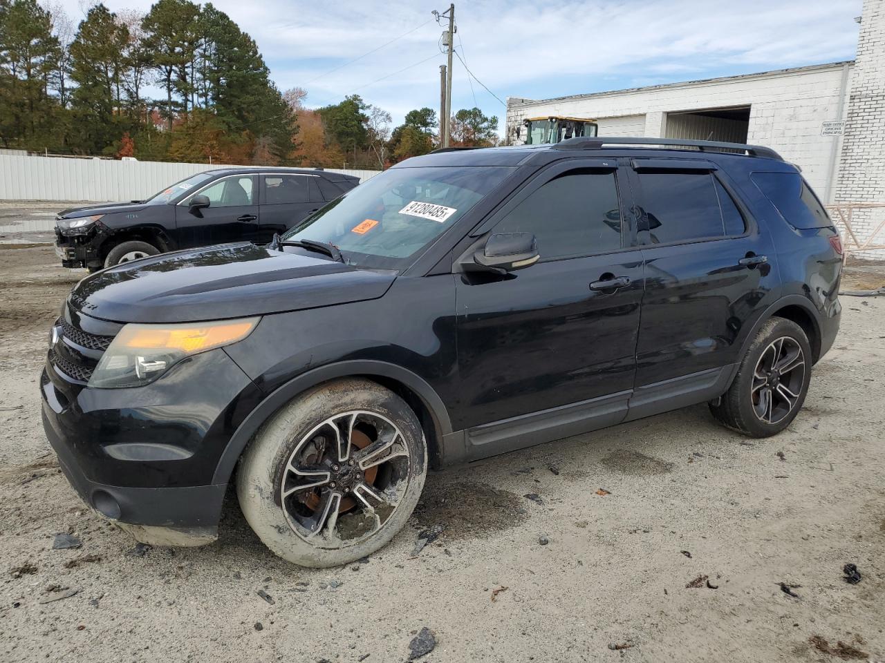 Ford Explorer Sport Image 1