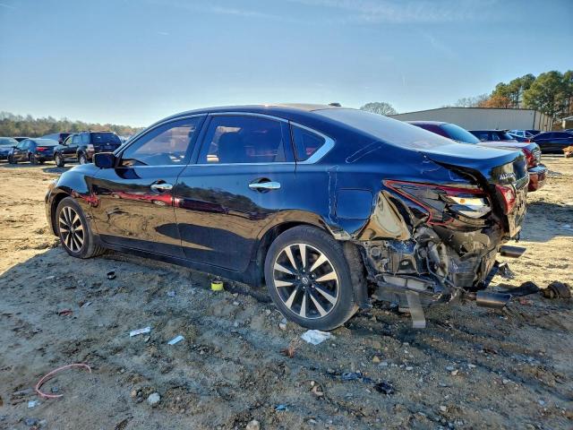 Nissan Altima 2.5 Image 2