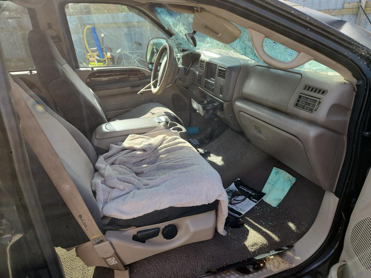 Ford F-350 Super Duty Image 7