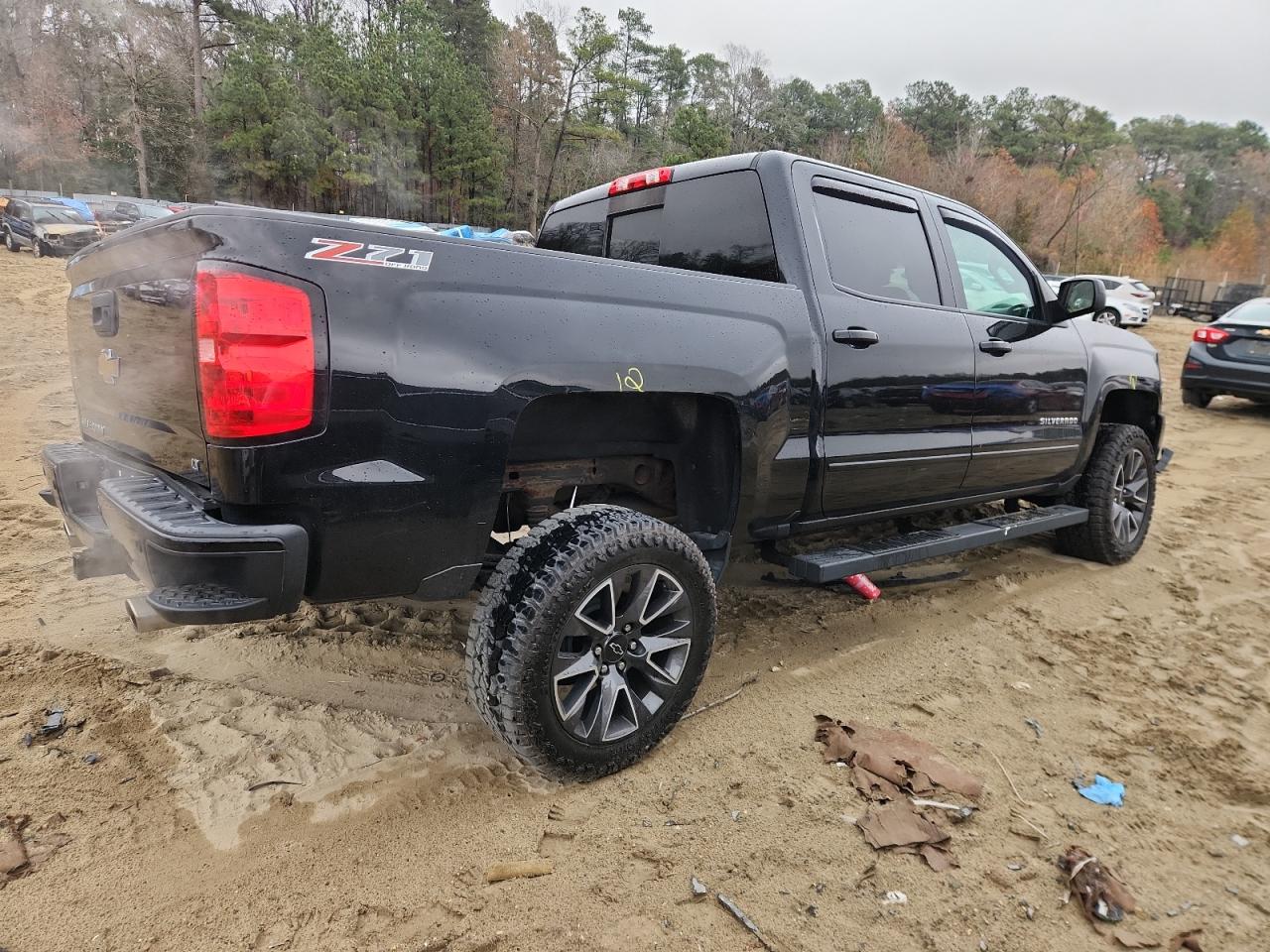 Chevrolet Silverado K1500 Lt Image 3