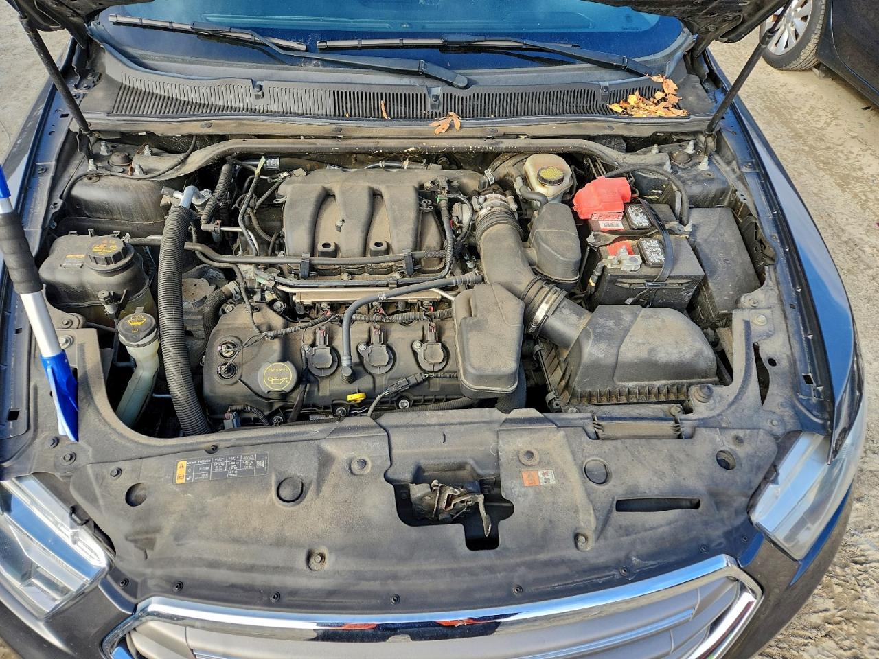 Ford Taurus Sel Image 10