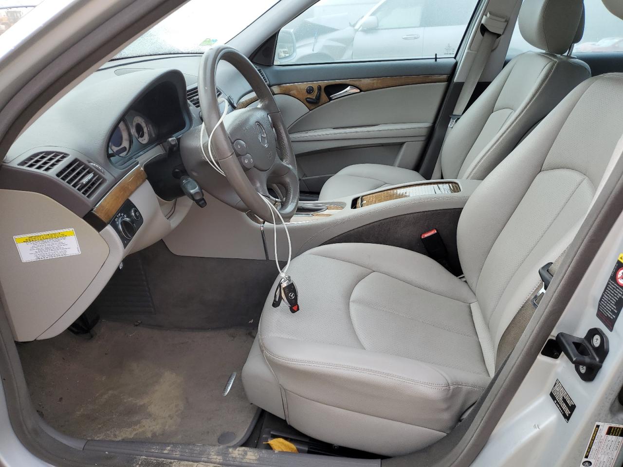 Mercedes-Benz E-Class 350 4matic Image 11