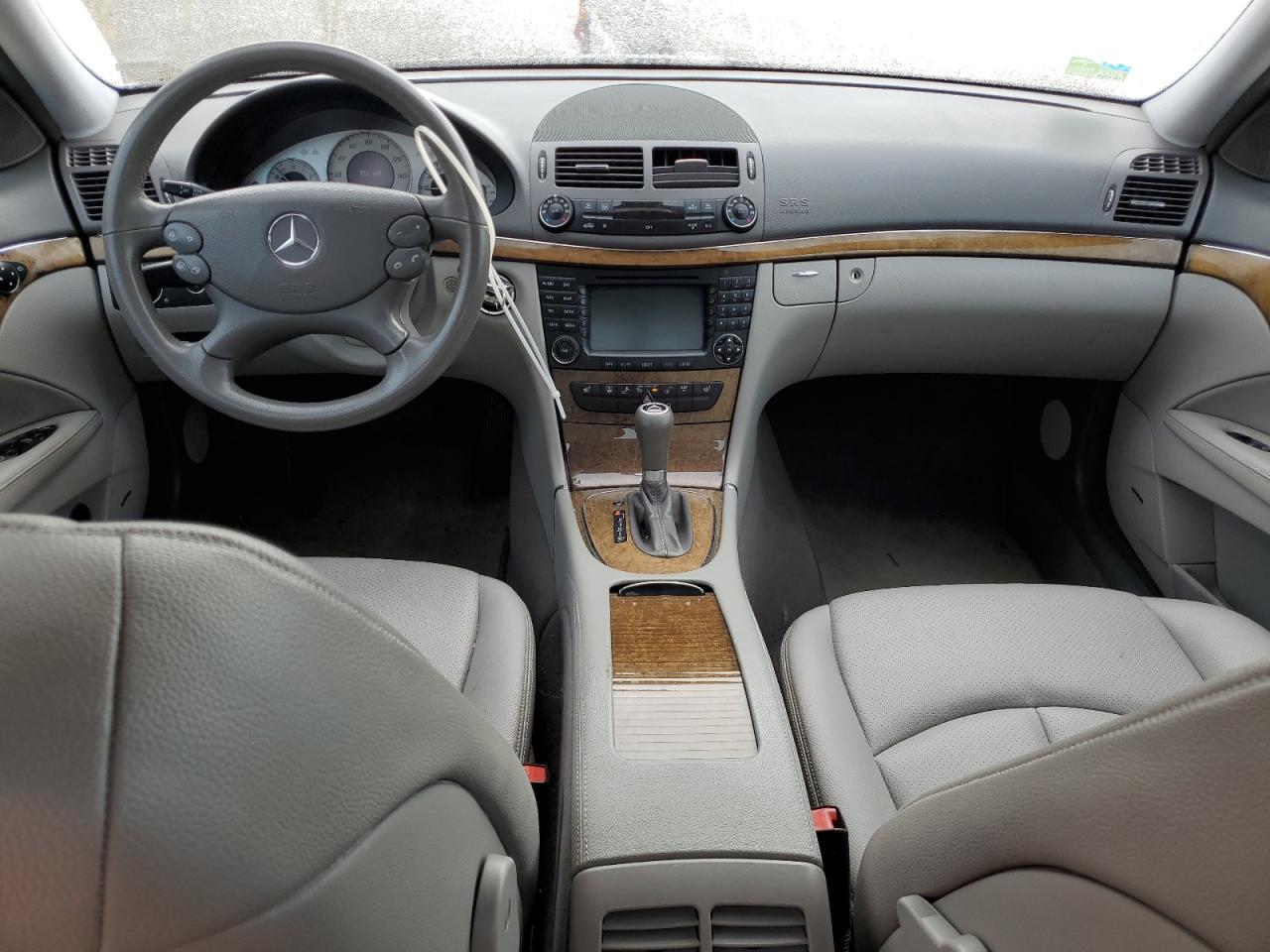 Mercedes-Benz E-Class 350 4matic Image 8