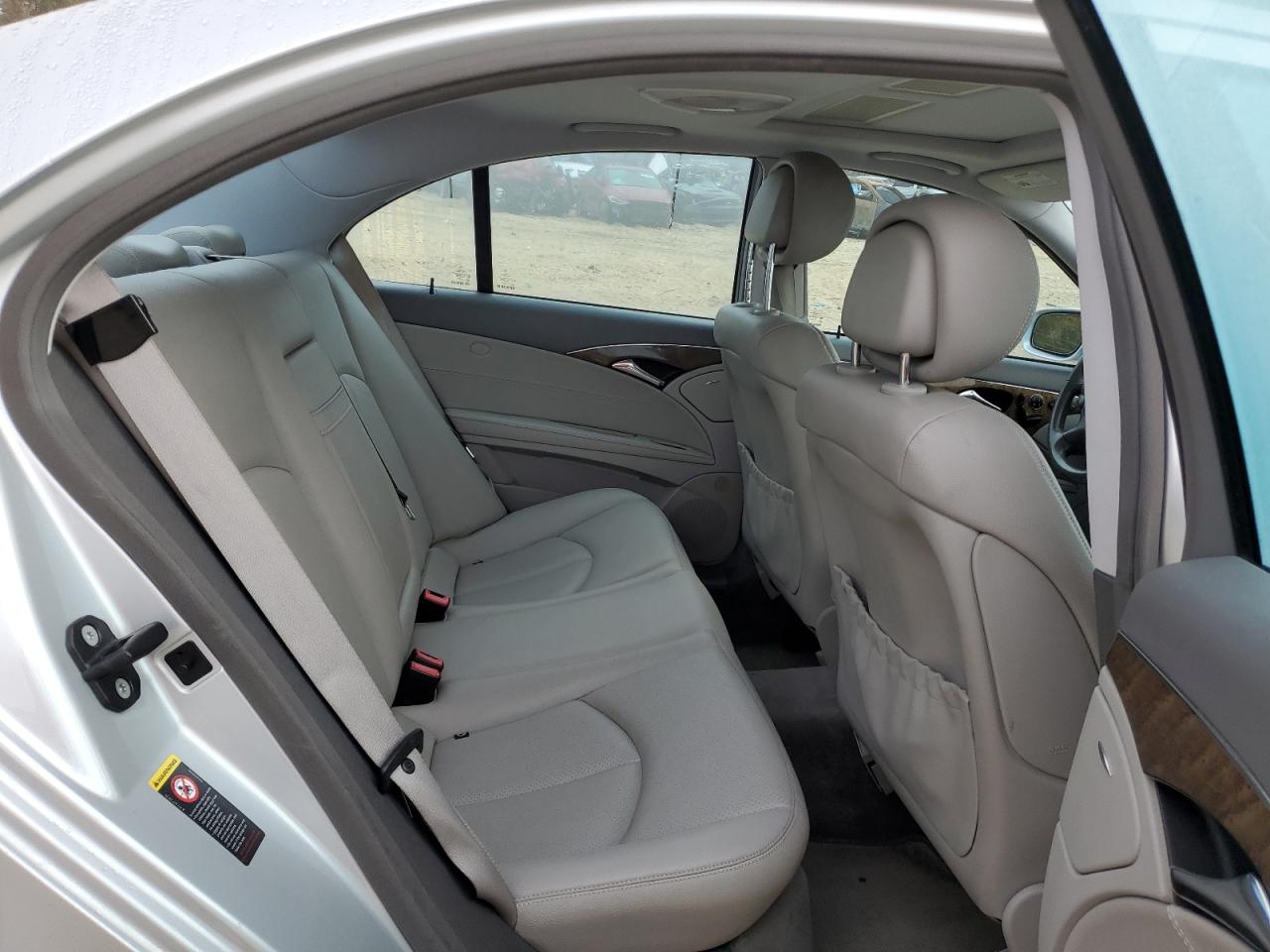 Mercedes-Benz E-Class 350 4matic Image 7