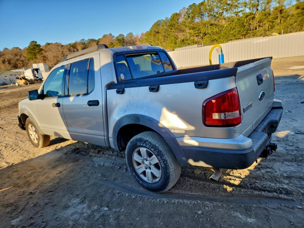 Ford Explorer Xlt Image 2