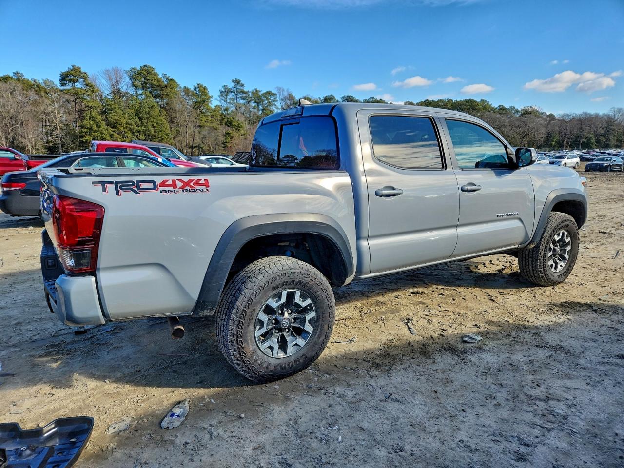 Toyota Tacoma Double Cab Image 13