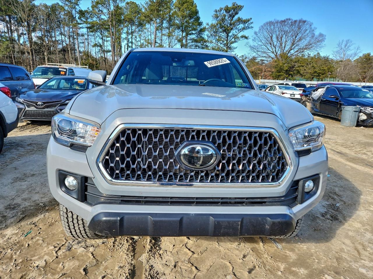Toyota Tacoma Double Cab Image 4
