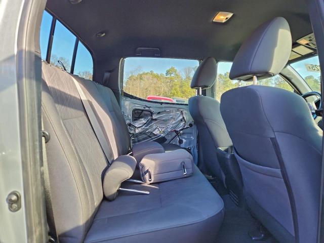 Toyota Tacoma Double Cab Image 7