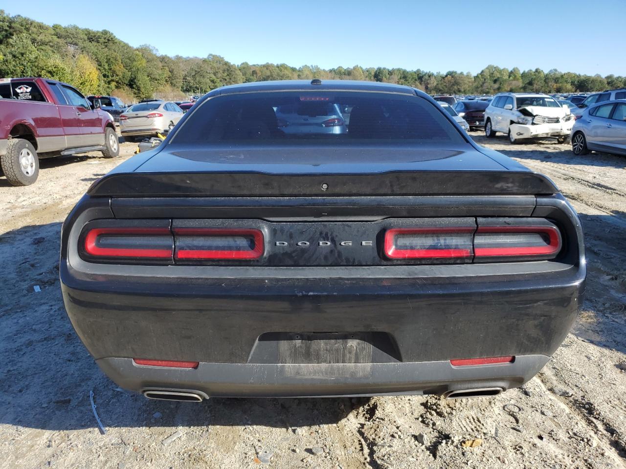 Dodge Challenger Sxt Image 2