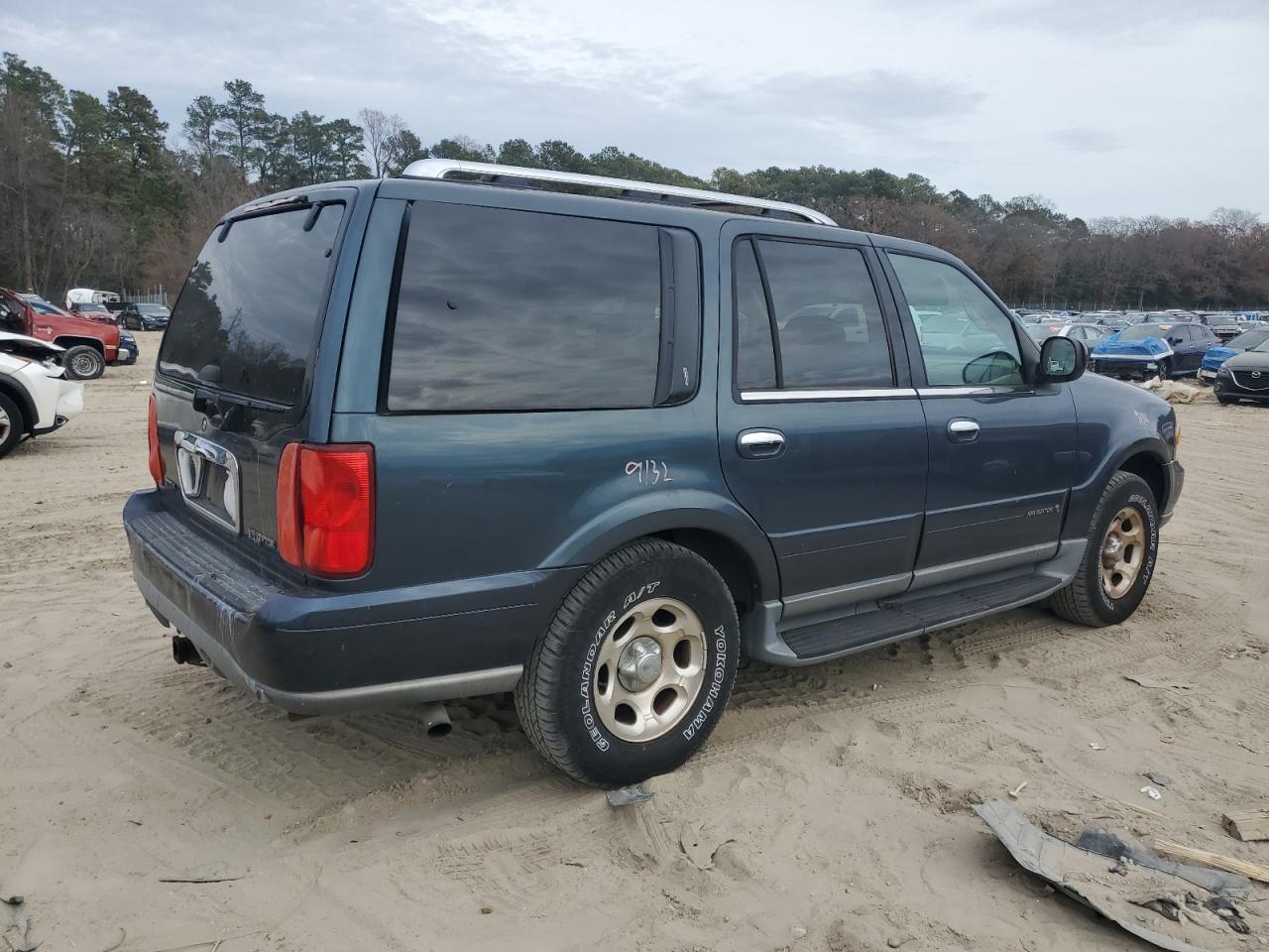 Lincoln Navigator Image 2