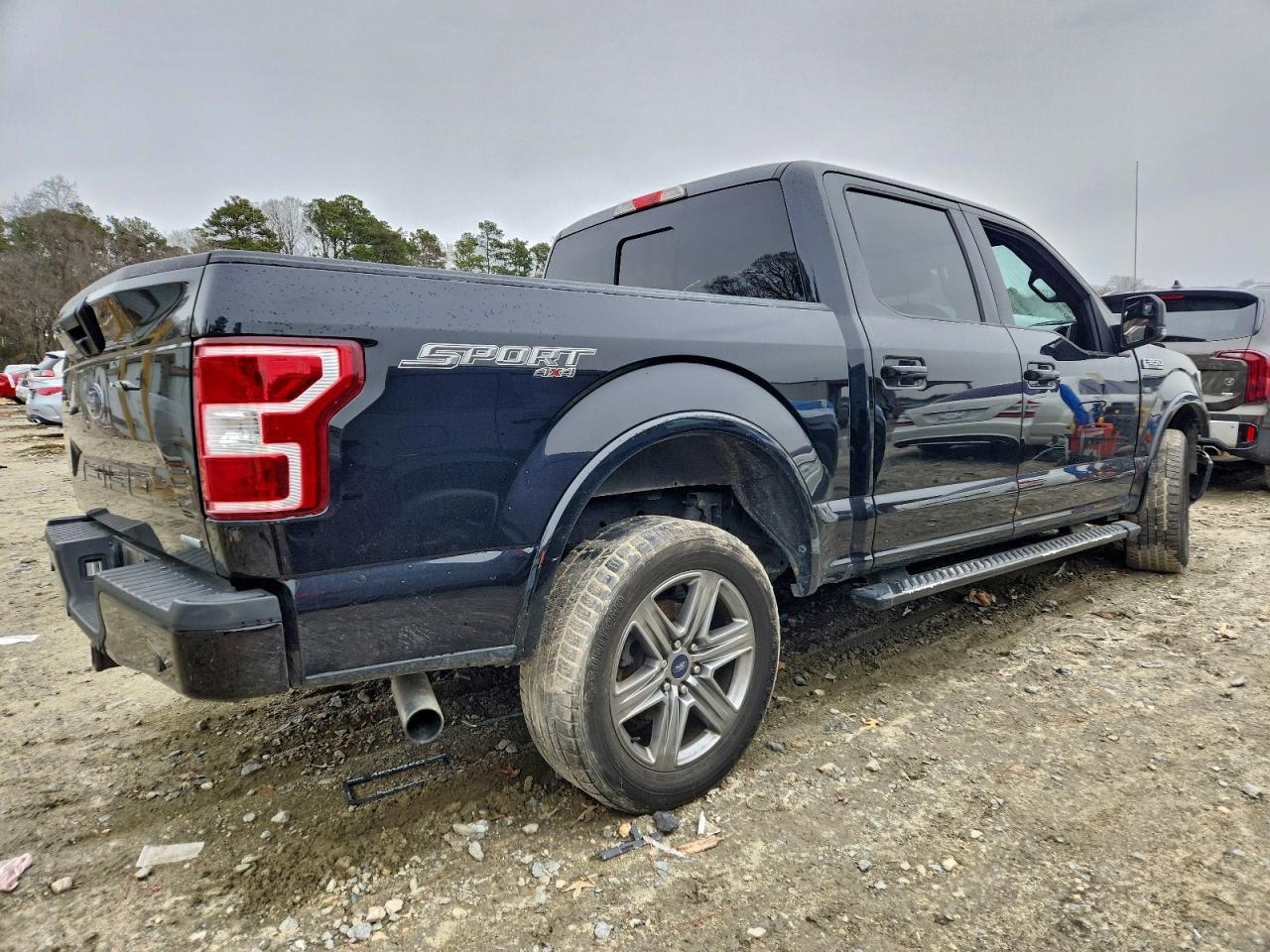Ford F-150 Supercrew Image 2