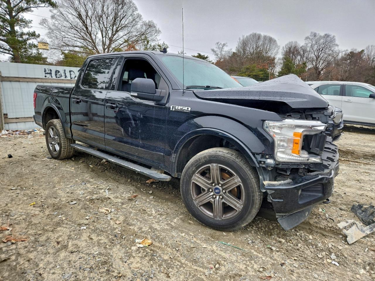 Ford F-150 Supercrew Image 8