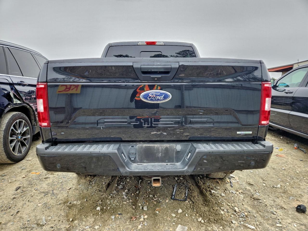 Ford F-150 Supercrew Image 6