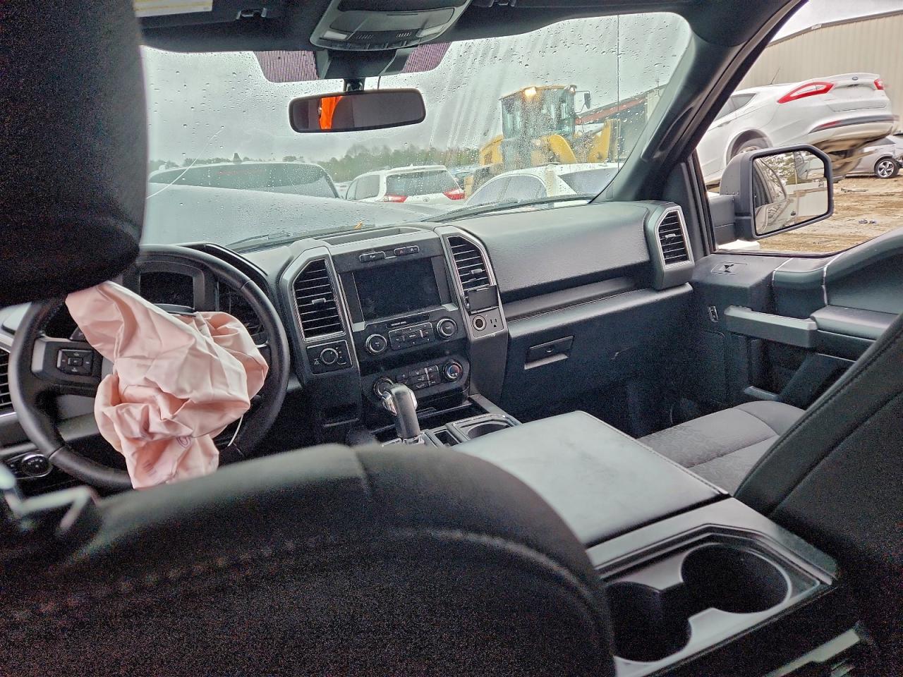 Ford F-150 Supercrew Image 9