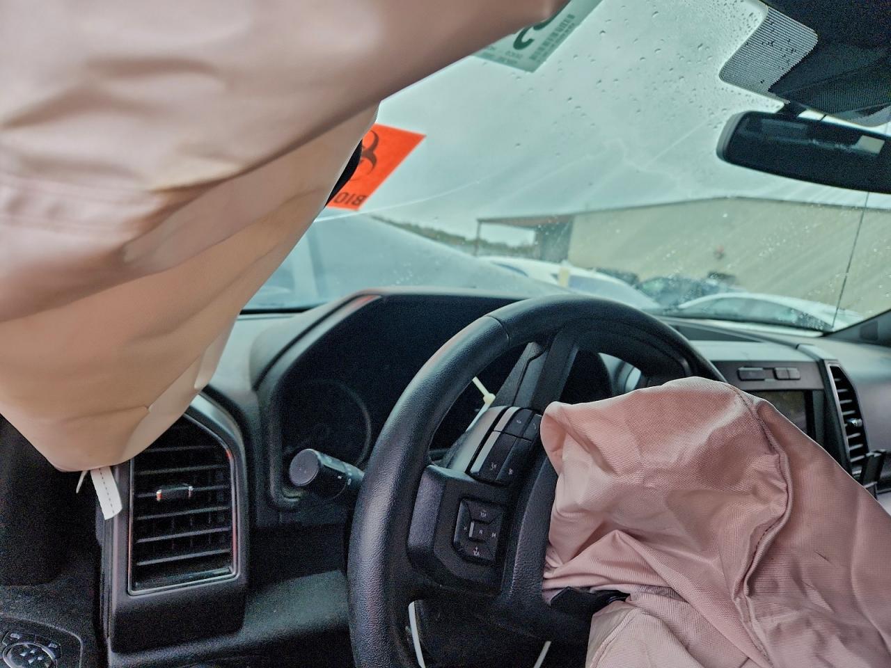 Ford F-150 Supercrew Image 11