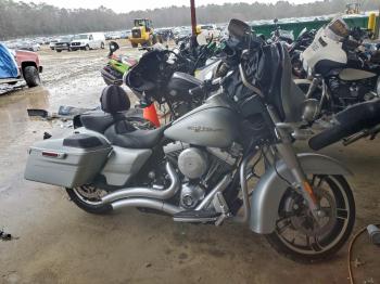 Salvage Harley-Davidson Fl