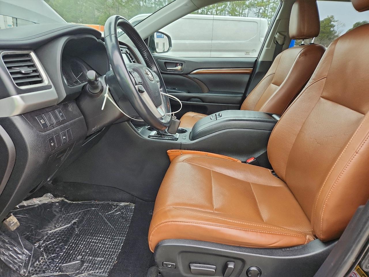 Toyota Highlander Hybrid Limited Image 8