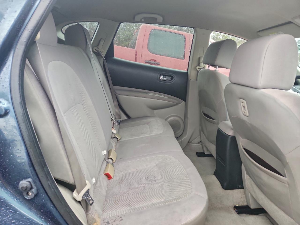 Nissan Rogue S Image 13