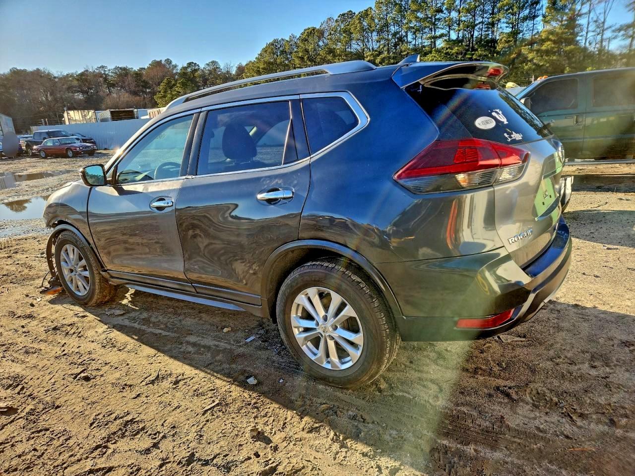 Nissan Rogue S Image 13