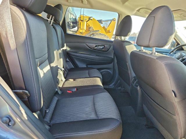 Nissan Rogue S Image 3