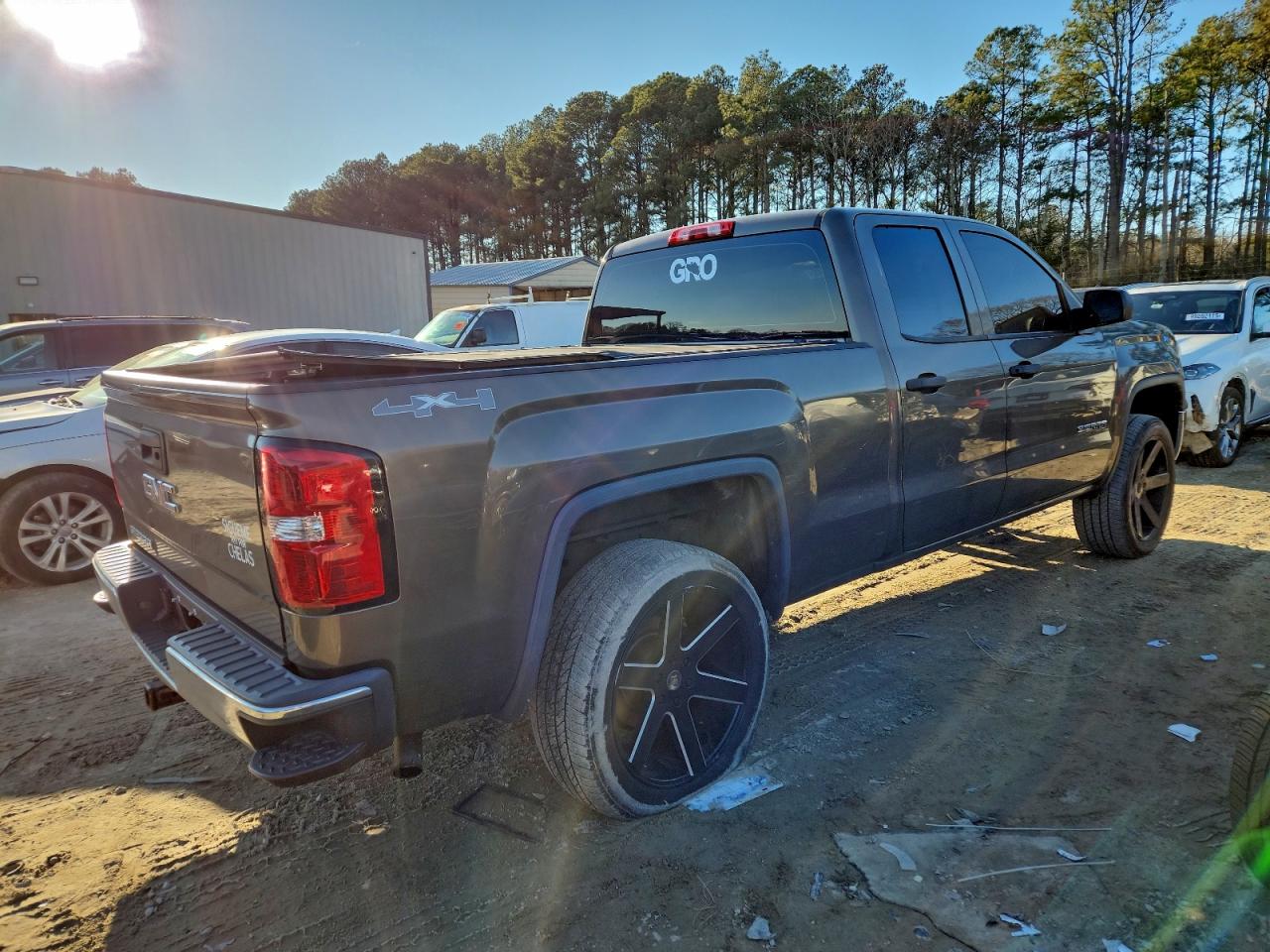 GMC Sierra K1500 Image 11