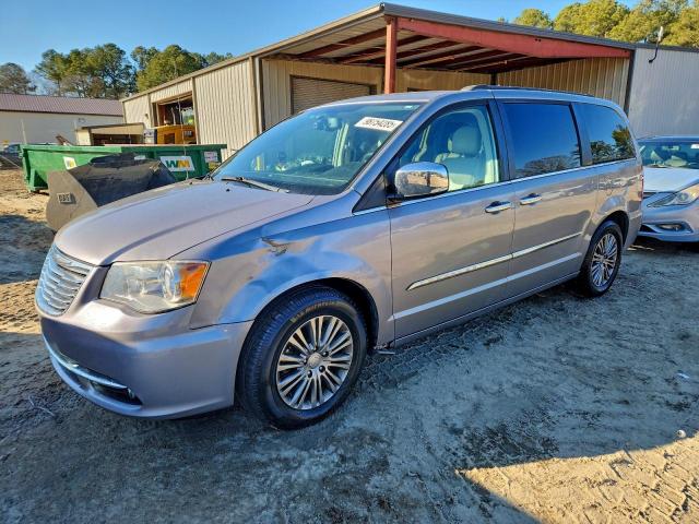 Salvage Chrysler Minivan