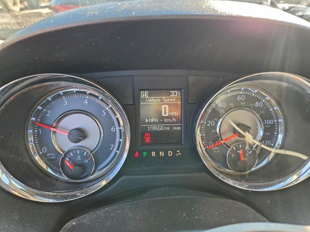 Chrysler Minivan Touring L Image 10