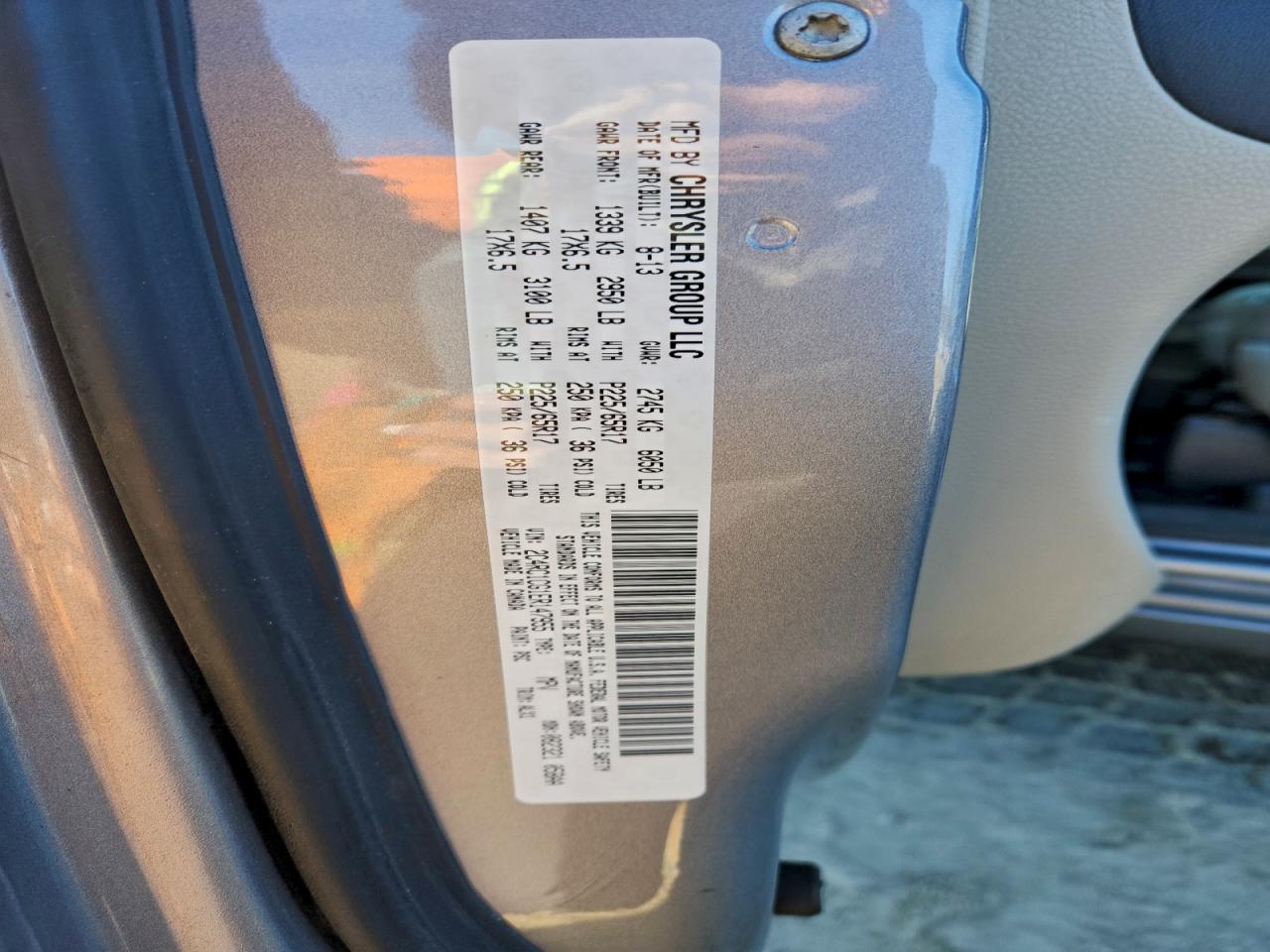 Chrysler Minivan Touring L Image 13