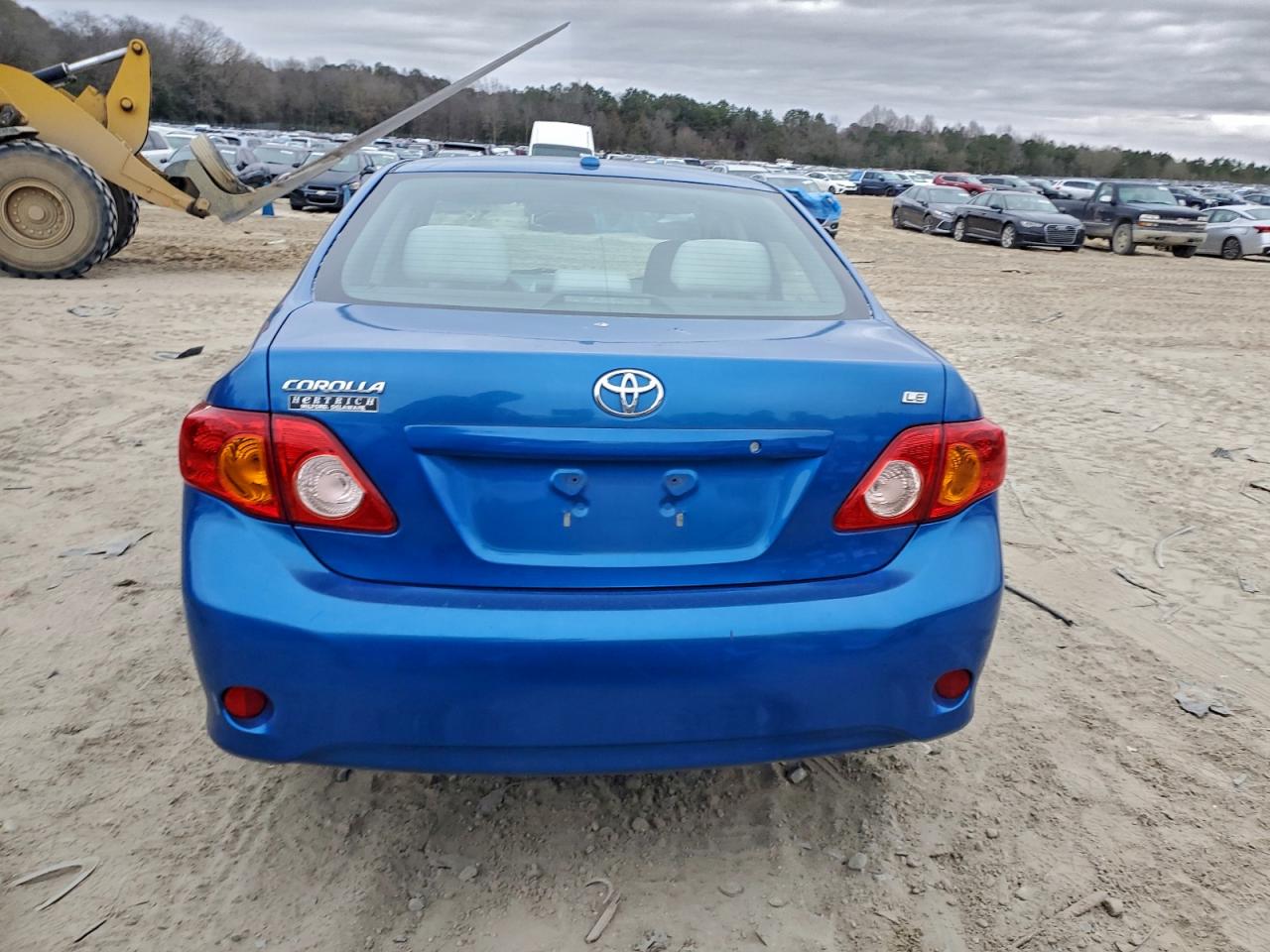 Toyota Corolla Base Image 11