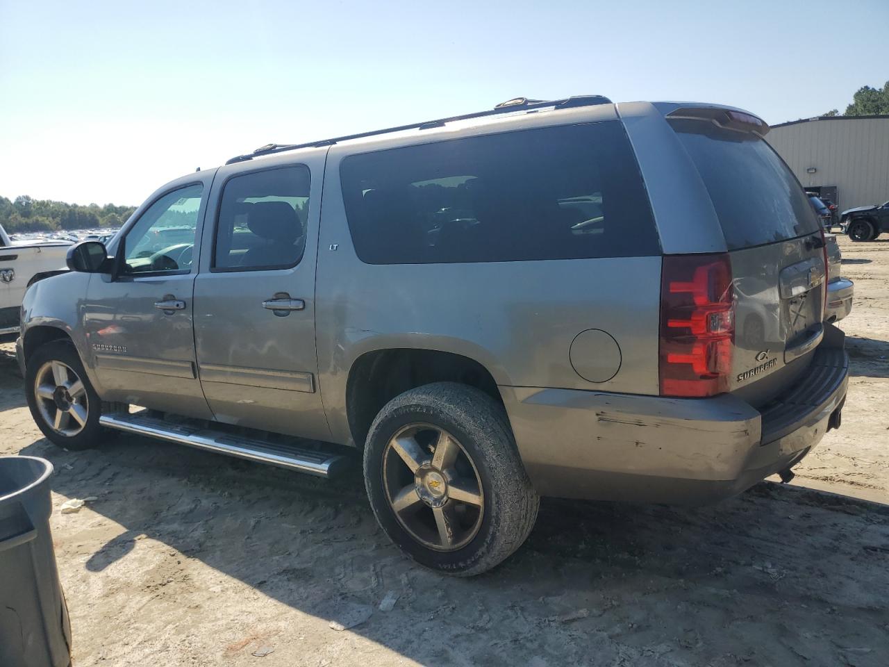 Chevrolet Suburban K1500 Lt Image 2
