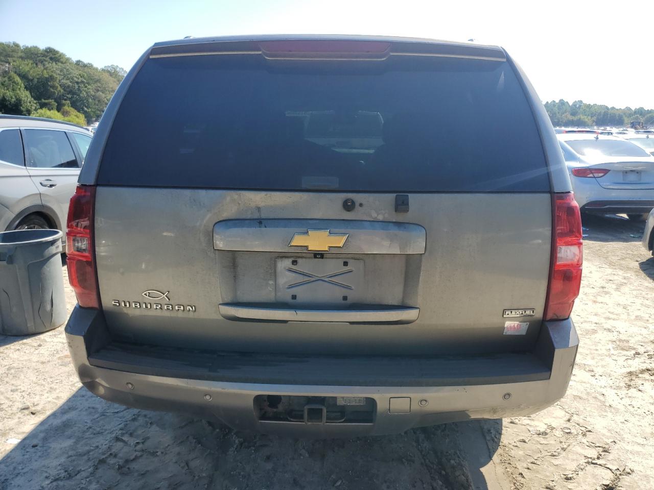 Chevrolet Suburban K1500 Lt Image 4