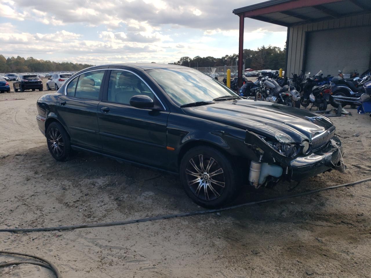 Jaguar X-Type 3.0 Image 2