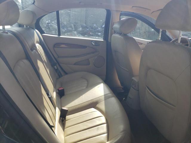 Jaguar X-Type 3.0 Image 10