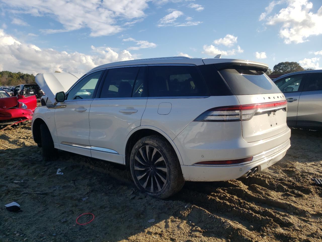 Lincoln Aviator Black Label Grand Touring Image 3