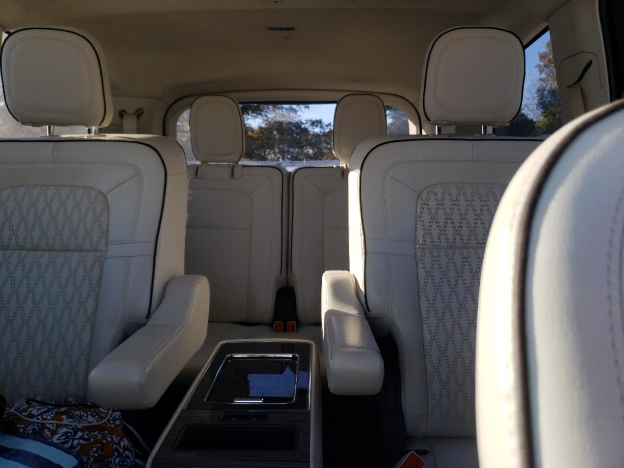 Lincoln Aviator Black Label Grand Touring Image 11